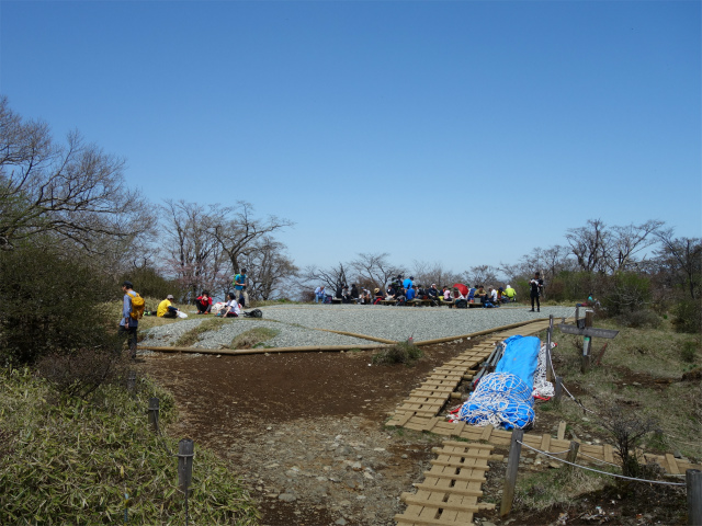 丹沢山（早戸大滝～大滝新道） 登山口コースガイド みやま山荘前広場【登山口ナビ】