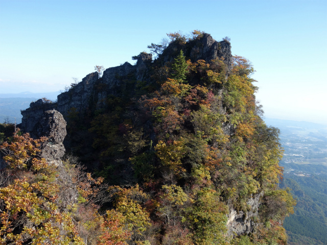 表妙義・金洞山（中ノ岳～鷹戻し～相馬岳） 登山口コースガイド 東岳の岩壁【登山口ナビ】