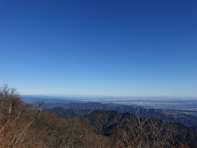 大山(ヤビツ峠~イタツミ尾根)山頂広場からの相模原市街の眺望【登山口コースガイド】