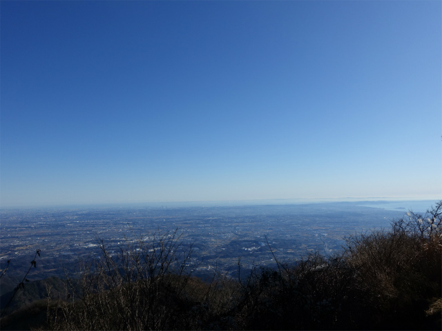 大山(ヤビツ峠~イタツミ尾根)山頂広場からの房総の眺望【登山口コースガイド】