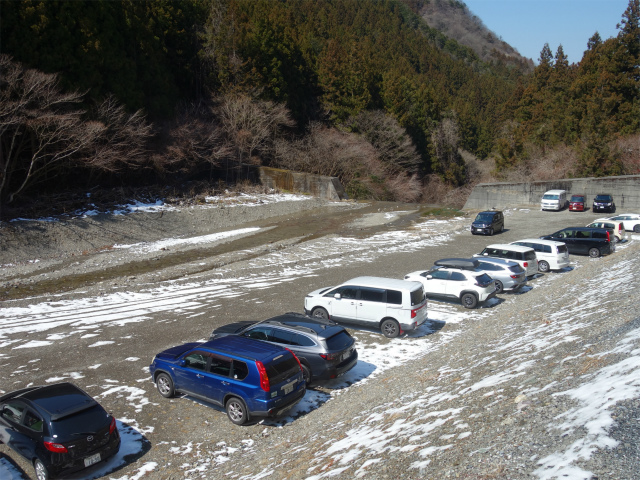 武甲山（表参道コース） 登山口コースガイド 生川登山口駐車場【登山口ナビ】