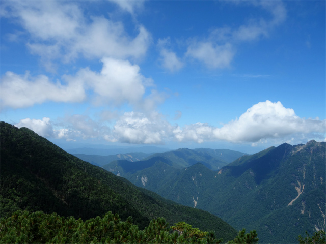 仙丈ヶ岳（北沢峠～小仙丈尾根）登山口コースガイド 六合目から北アルプスの眺望【登山口ナビ】