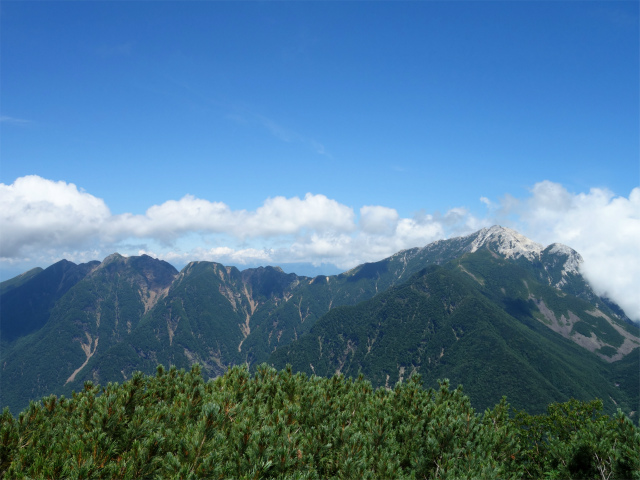 仙丈ヶ岳（北沢峠～小仙丈尾根）登山口コースガイド 六合目から甲斐駒ヶ岳の眺望【登山口ナビ】