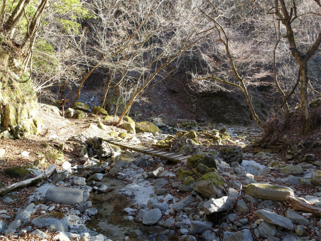 畦ヶ丸(西丹沢ビジターセンター~下棚・本棚) 登山口コースガイド 下棚の分岐【登山口ナビ】