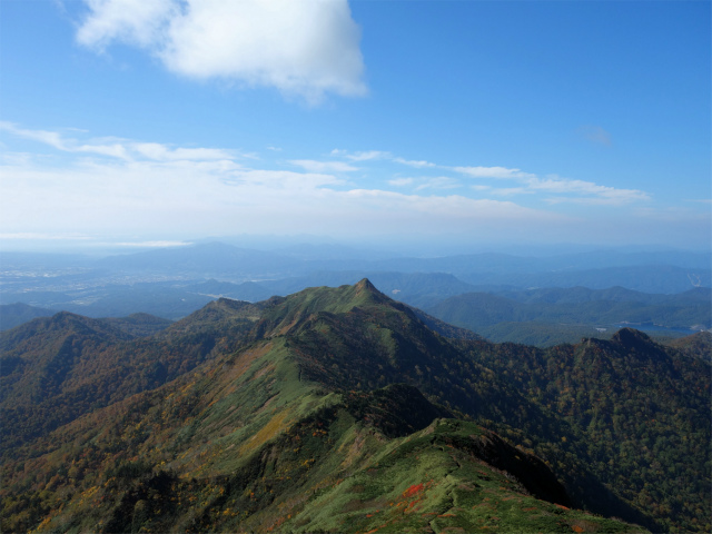 武尊山(不動岳~川場剣ヶ峰)登山口コースガイド 武尊山山頂から剣ヶ峰山の眺望【登山口ナビ】