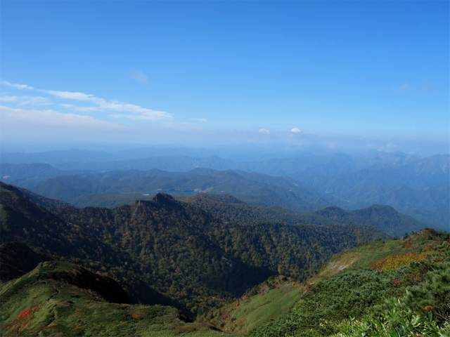 武尊山(不動岳~川場剣ヶ峰)登山口コースガイド 武尊山山頂から志賀高原の眺望【登山口ナビ】