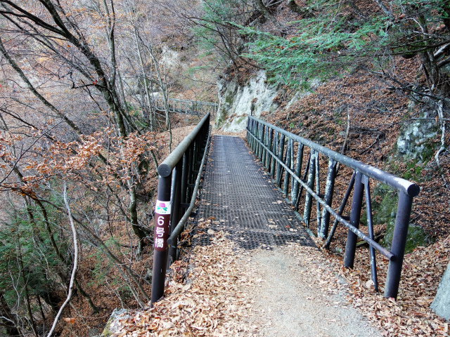 西沢渓谷（渓谷歩道～旧森林軌道周回）登山口コースガイド 6号橋【登山口ナビ】