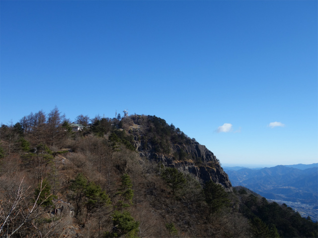 三ツ峠山（達磨石・西桂口）天狗岩からの屏風岩の眺望【登山口コースガイド】