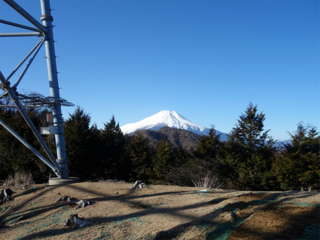 御正体山（山伏峠コース）登山口コースガイド 送電線鉄塔からの富士山の眺望【登山口ナビ】