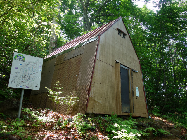 守門岳（保久礼コース）登山口コースガイド キビタキ避難小屋【登山口ナビ】