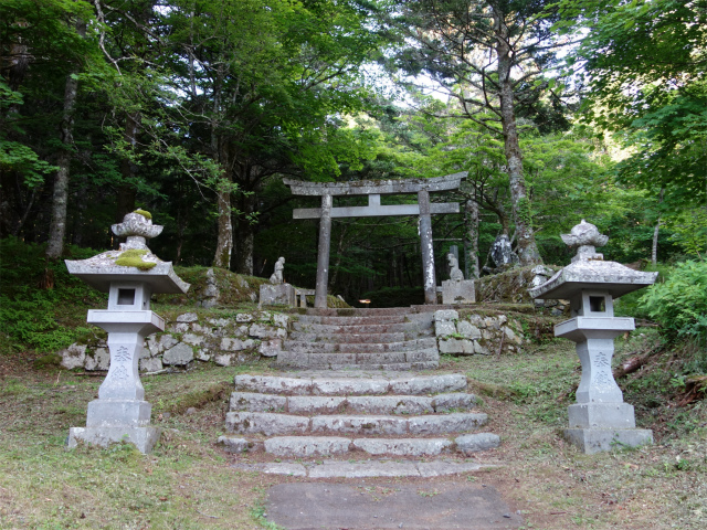 富士山 剣ヶ峰（馬返口/吉田ルート）登山口コースガイド 浅間神社鳥居【登山口ナビ】