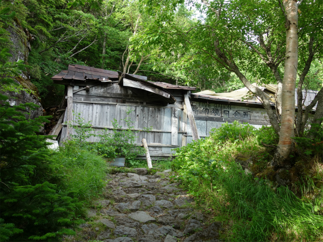 富士山 剣ヶ峰（馬返口/吉田ルート）登山口コースガイド 四合五勺井上小屋跡【登山口ナビ】