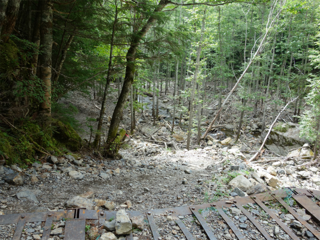 アサヨ峰（北沢峠～栗沢山）登山口コースガイド 堰堤【登山口ナビ】