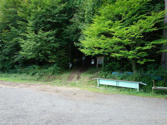 空木岳（池山尾根ルート）登山口コースガイド 駒ヶ根高原スキー場駐車場上段登山道入口【登山口ナビ】