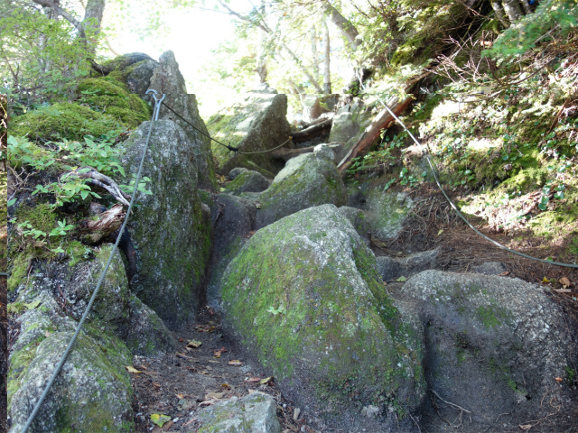 空木岳（池山尾根ルート）登山口コースガイド ロープの岩場【登山口ナビ】