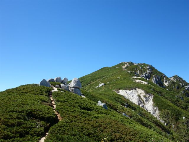 空木岳（池山尾根ルート）登山口コースガイド 点在する巨石【登山口ナビ】