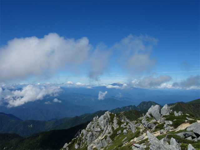 空木岳（池山尾根ルート）登山口コースガイド 空木岳山頂から木曽御嶽山の眺望【登山口ナビ】