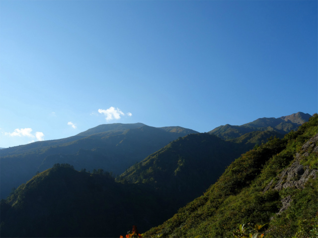 巻機山（裏巻機新道～割引岳）登山口コースガイド 尾根からの眺望【登山口ナビ】