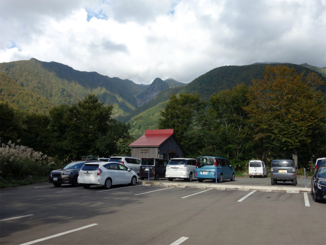 巻機山（井戸尾根～前巻機山）登山口コースガイド 桜坂第3駐車場【登山口ナビ】