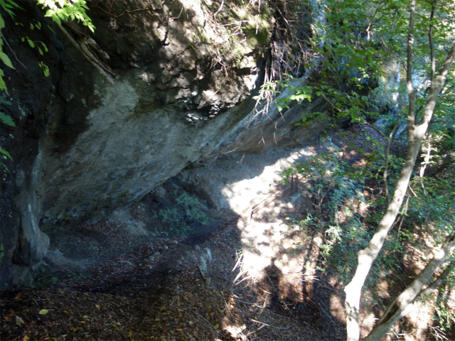 表妙義・中間道（石門めぐり～妙義神社） 登山口コースガイド 岩庇【登山口ナビ】