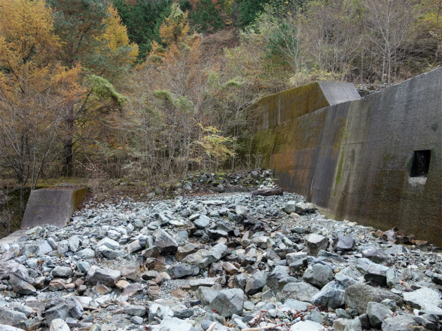 蛭ヶ岳（地蔵尾根～地蔵平）登山口コースガイド 彦右エ門沢渡渉【登山口ナビ】