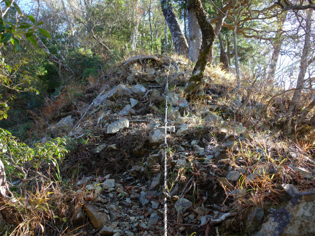 蛭ヶ岳（地蔵尾根～地蔵平）登山口コースガイド 脆い岩の急登【登山口ナビ】