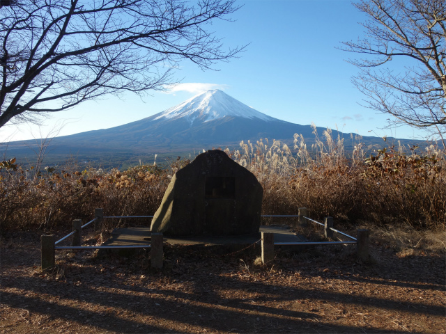 三ツ峠山（天上山・府戸尾根）登山口コースガイド ナカバ平からの富士山【登山口ナビ】