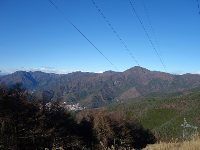 三ツ峠山（天上山・府戸尾根）登山口コースガイド 送電線鉄塔からの御坂山【登山口ナビ】