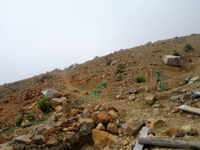 御嶽山・剣ヶ峰（田の原～王滝口登山道）登山口コースガイド 黒沢十字路トラバース道分岐【登山口ナビ】