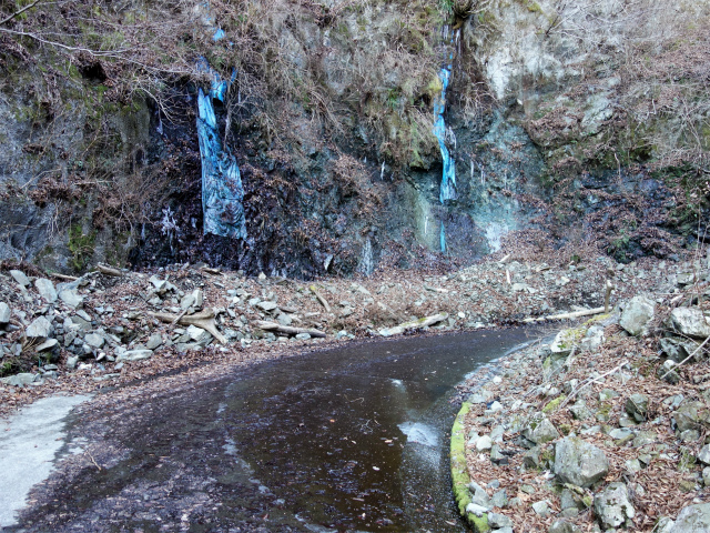 丹沢山(塩水林道~堂平)登山口コースガイド 塩水林道ヘアピンカーブ【登山口ナビ】