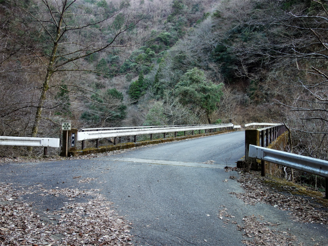 丹沢山(塩水林道~堂平)登山口コースガイド 塩水林道起点瀬戸橋【登山口ナビ】