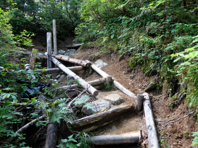 木曽駒ヶ岳(桂小場・西駒ルート)登山口コースガイド 階段【登山口ナビ】