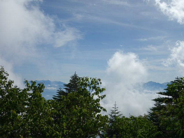 木曽駒ヶ岳(桂小場・西駒ルート)登山口コースガイド 露岩からの南アルプスと八ヶ岳【登山口ナビ】