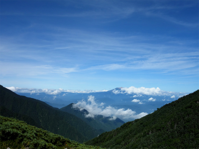 木曽駒ヶ岳(桂小場・西駒ルート)登山口コースガイド 稜線から木曽御嶽山の眺望【登山口ナビ】