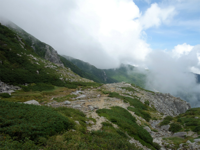 木曽駒ヶ岳(桂小場・西駒ルート)登山口コースガイド 駒飼ノ池【登山口ナビ】
