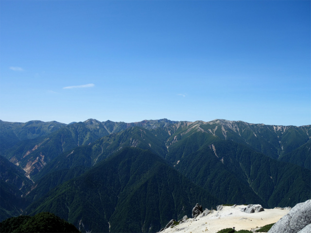 燕岳（中房登山口～合戦尾根）登山口コースガイド 山頂から裏銀座の眺望【登山口ナビ】