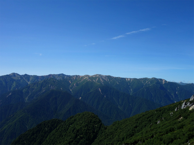燕岳（中房登山口～合戦尾根）登山口コースガイド 燕山荘から裏銀座の眺望【登山口ナビ】