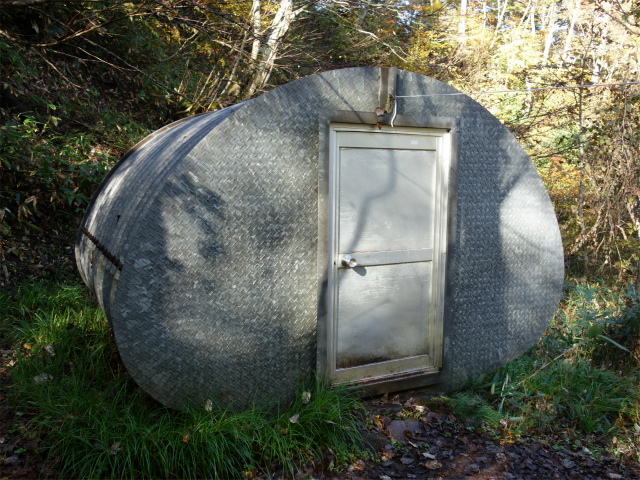 武尊山(武尊神社~剣ヶ峰山周回)登山口コースガイド 手小屋沢避難小屋【登山口ナビ】