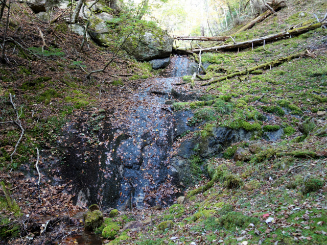 金峰山(御嶽古道/表参道)登山口コースガイド 二段の滝【登山口ナビ】