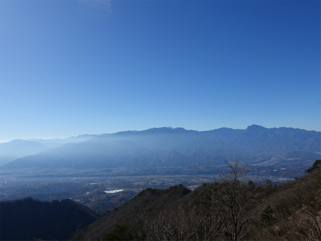 茅ヶ岳(観音峠~金ヶ岳)登山口コースガイド 金ヶ岳南峰鞍部からの南アルプス【登山口ナビ】