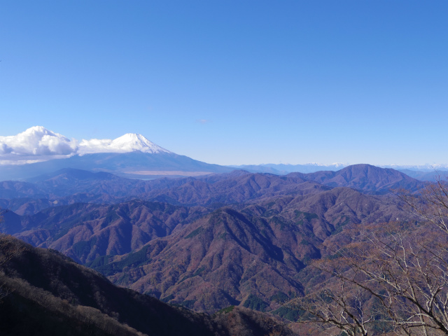 畦ヶ丸(西丹沢ビジターセンター~権現山)登山口コースガイド【登山口ナビ】