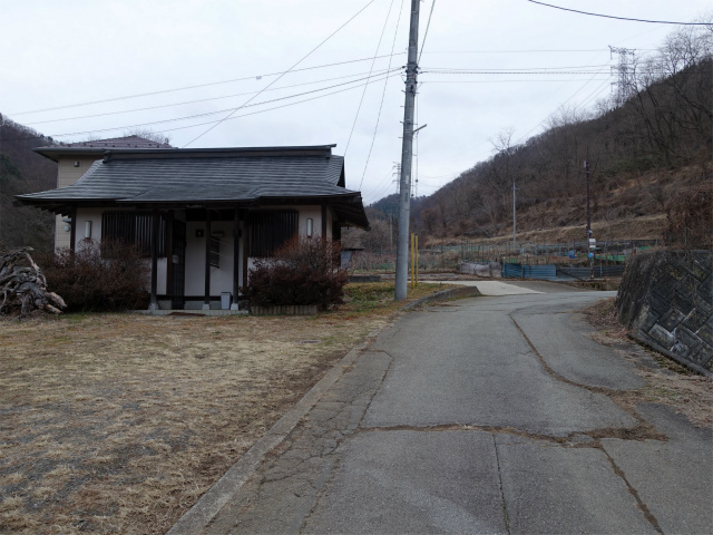 ハマイバ・大蔵高丸（景徳院～曲り沢峠）登山口コースガイド トイレ【登山口ナビ】